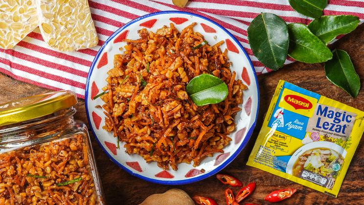 Kering Tempe Kentang Renyah: Gambar sepiring kering tempe kentang yang renyah